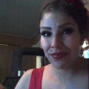 Meet your Posher, Pauline